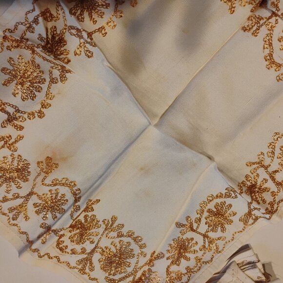 Vintage Table cloth and napkins additional pictures - Picture 4 of 4